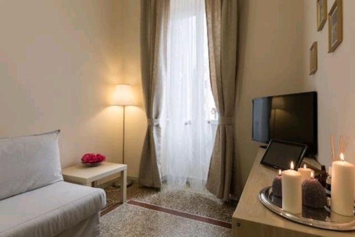 Emi House Re Di Roma , Intero Appartamento - 80 Mq Luaran gambar