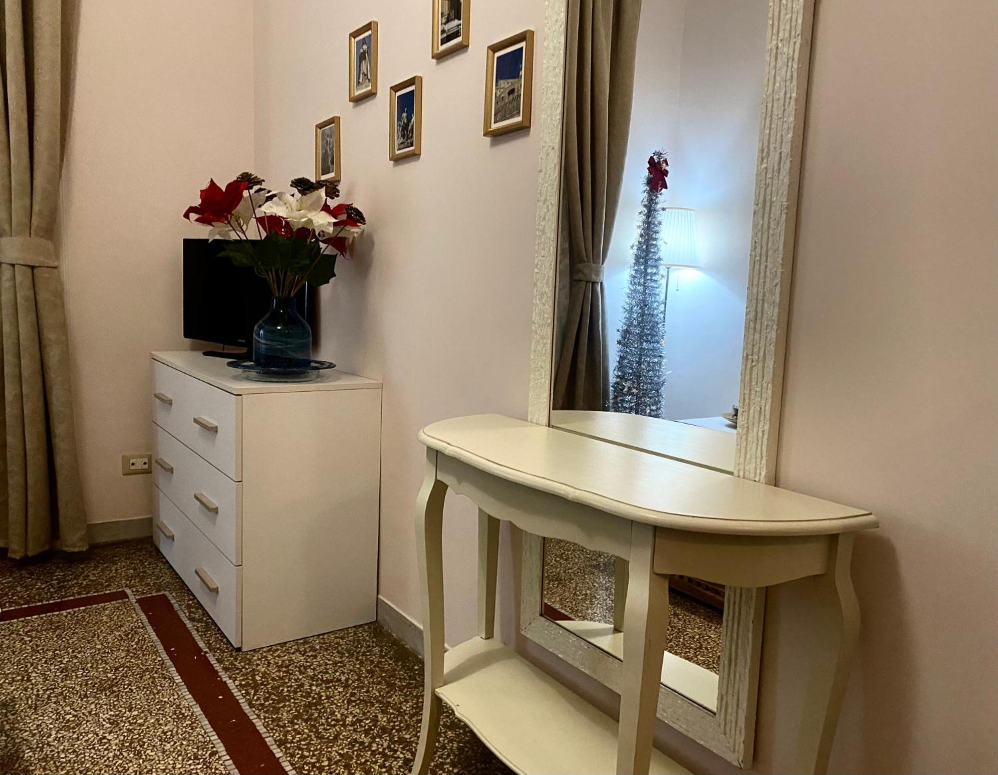 Emi House Re Di Roma , Intero Appartamento - 80 Mq Luaran gambar