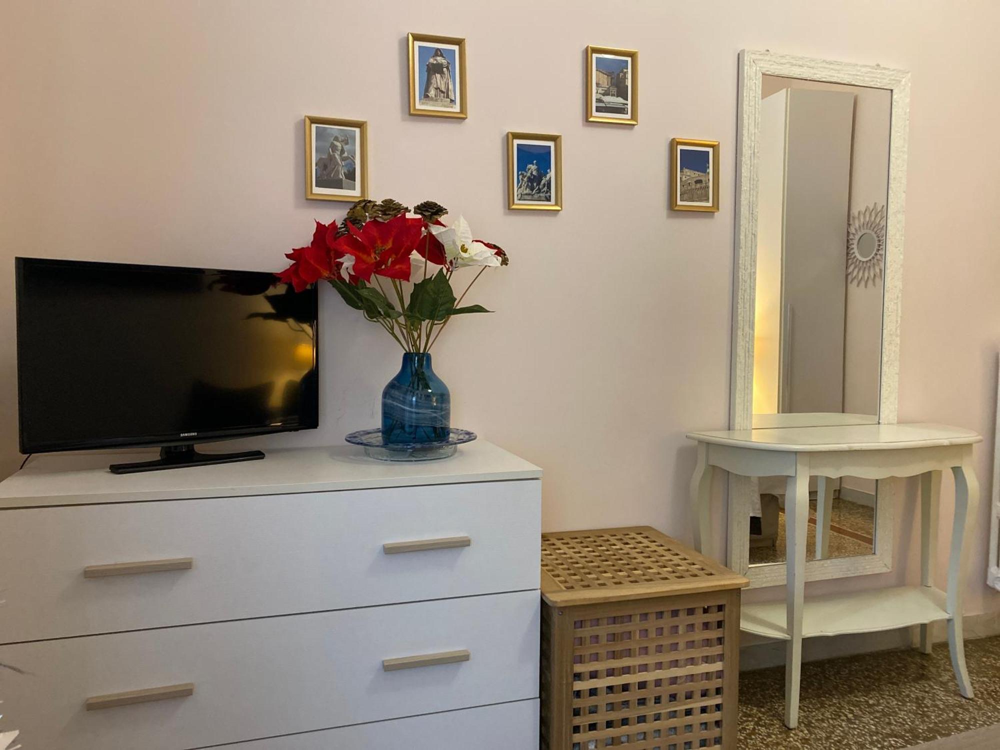 Emi House Re Di Roma , Intero Appartamento - 80 Mq Luaran gambar